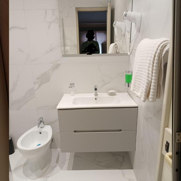 Hotel Centrale Europa - Triple Room - 23