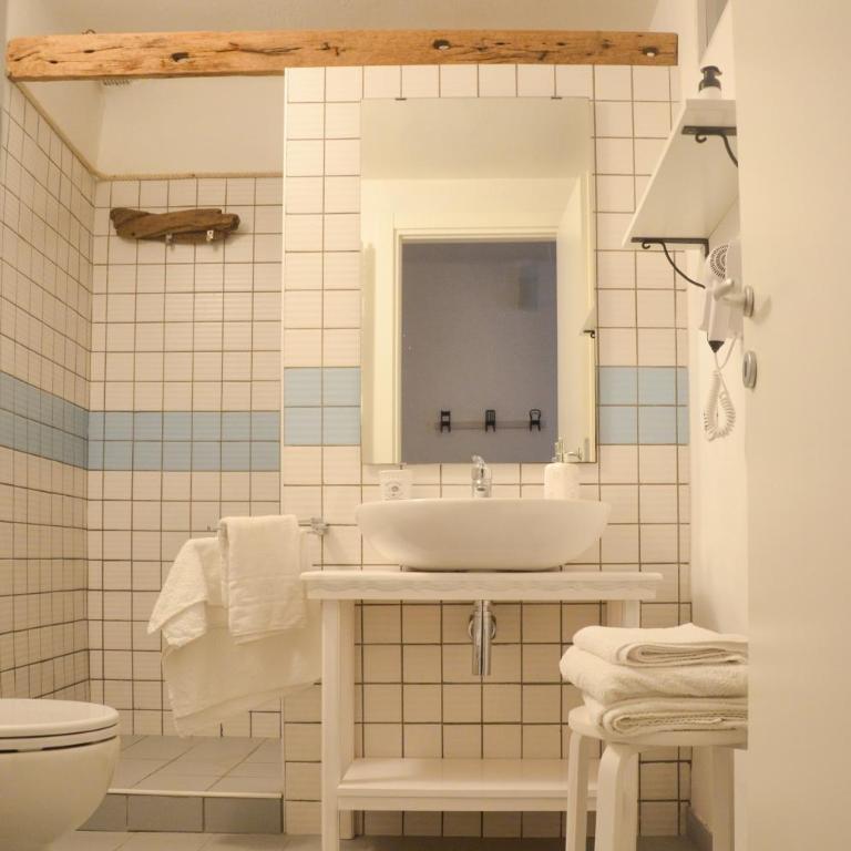 DEMIVIE GUESTHOUSE - Camera Matrimoniale con Bagno Privato - 17