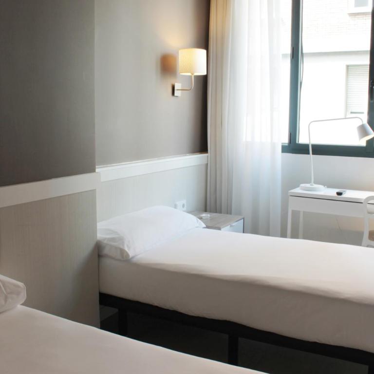 Paral·lel - Standard Triple Room - 7