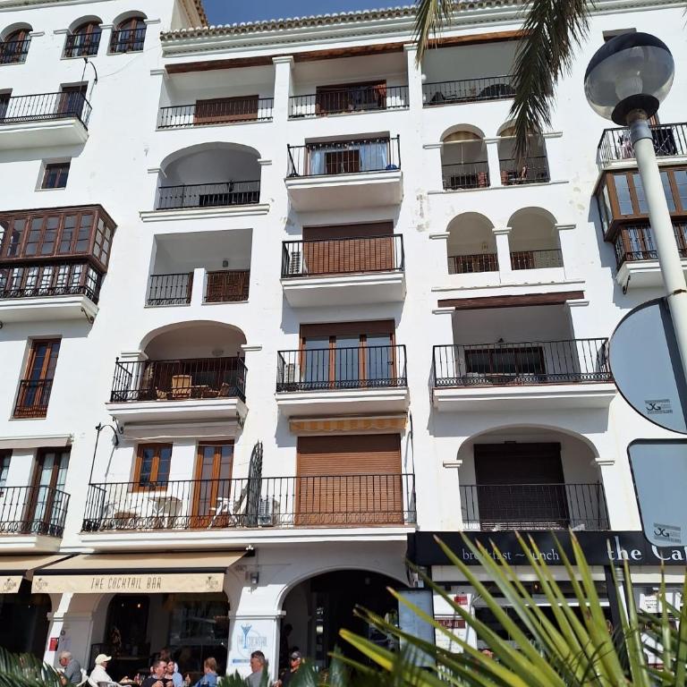 Superb Seaview Apartment Duquesa Port - Apartamento de 1 dormitorio - 14