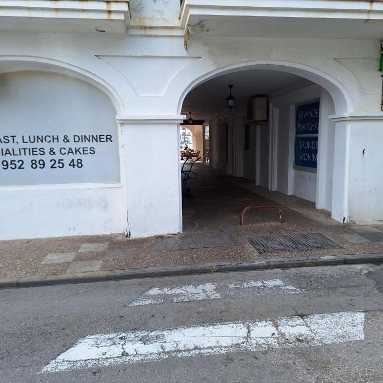 Superb Seaview Apartment Duquesa Port - Apartamento de 1 dormitorio - 13