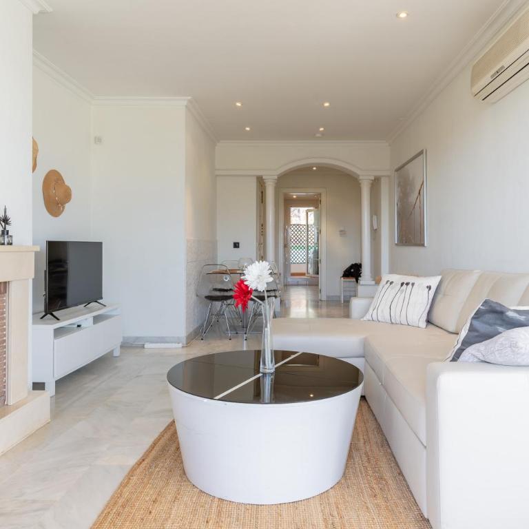 Central 2 Bedroom Apartment with Stunning Views - Apartamento con vistas al mar - 13