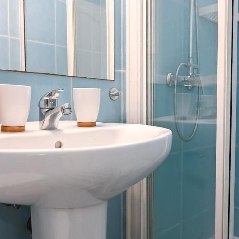For You Rentals Vive la vida madrileña en piso temporal 2 habitaciones CER832 - Two-Bedroom Apartment - 4