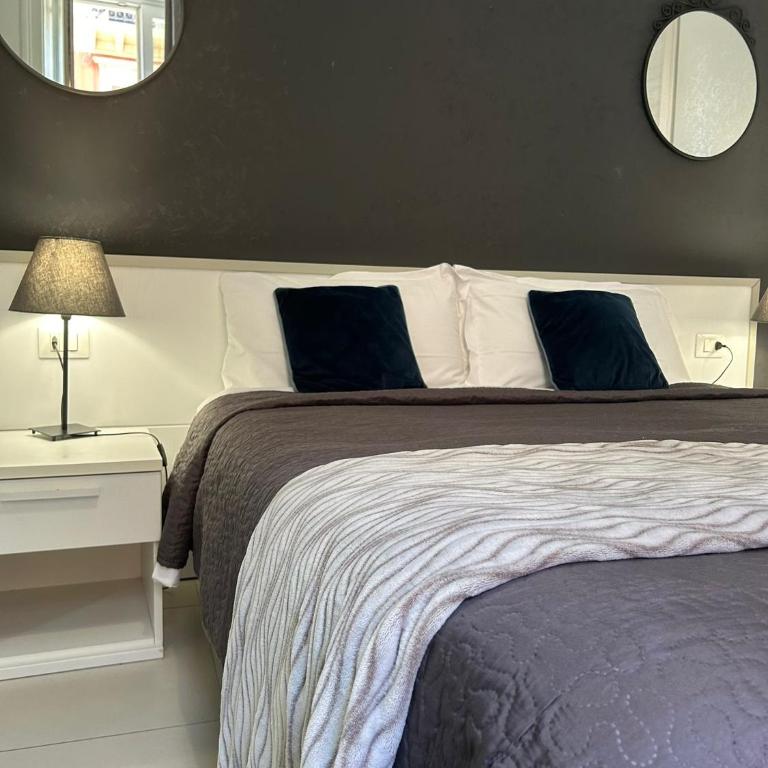Amarillo - Double Room with Private Bathroom - 20