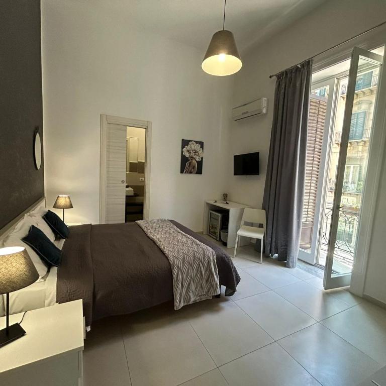 Amarillo - Double Room with Private Bathroom - 16