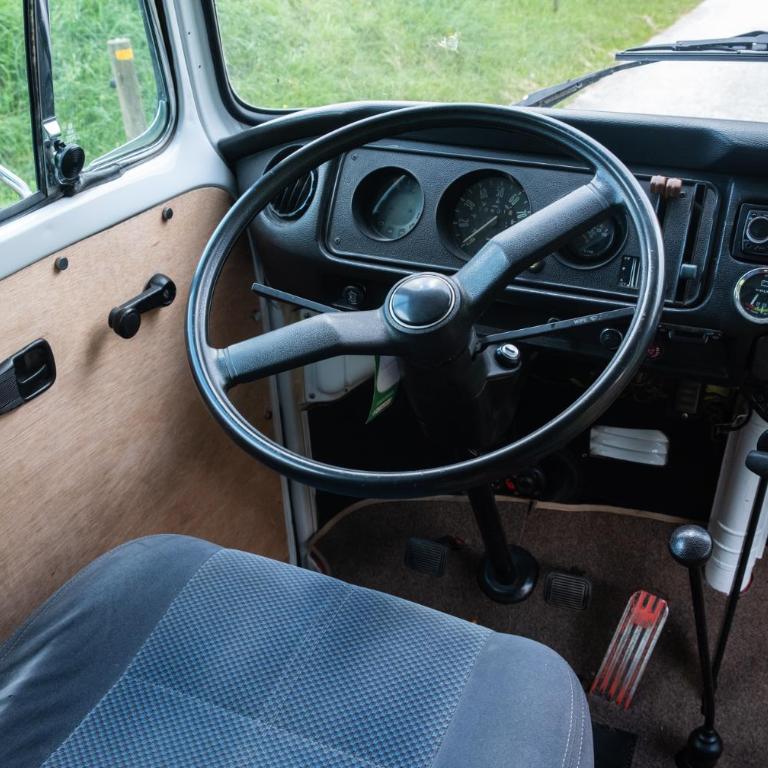 Retro VW Kombi T2 Campervan - Casa Móvil - 16
