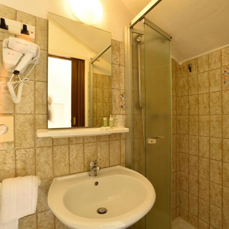 Hotel Diano Marina Mhotelsgroup - Habitación Individual con baño privado - 5