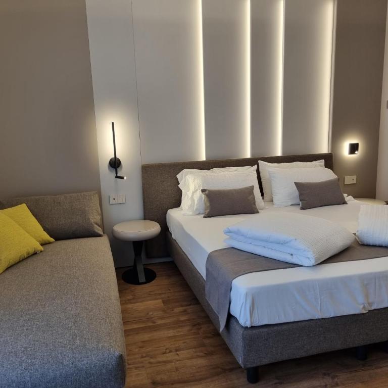 Hotel Pace - Deluxe Double or Twin Room with Balcony - 5