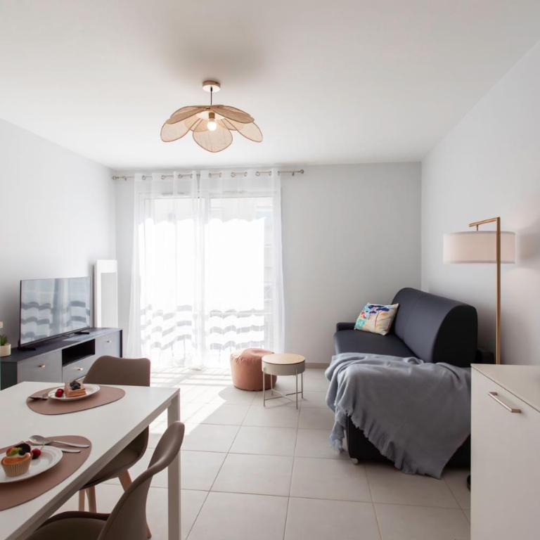 A5 Staywizus - Modern Studio 5 min to Sea - Pool & Garage - Studio - 1
