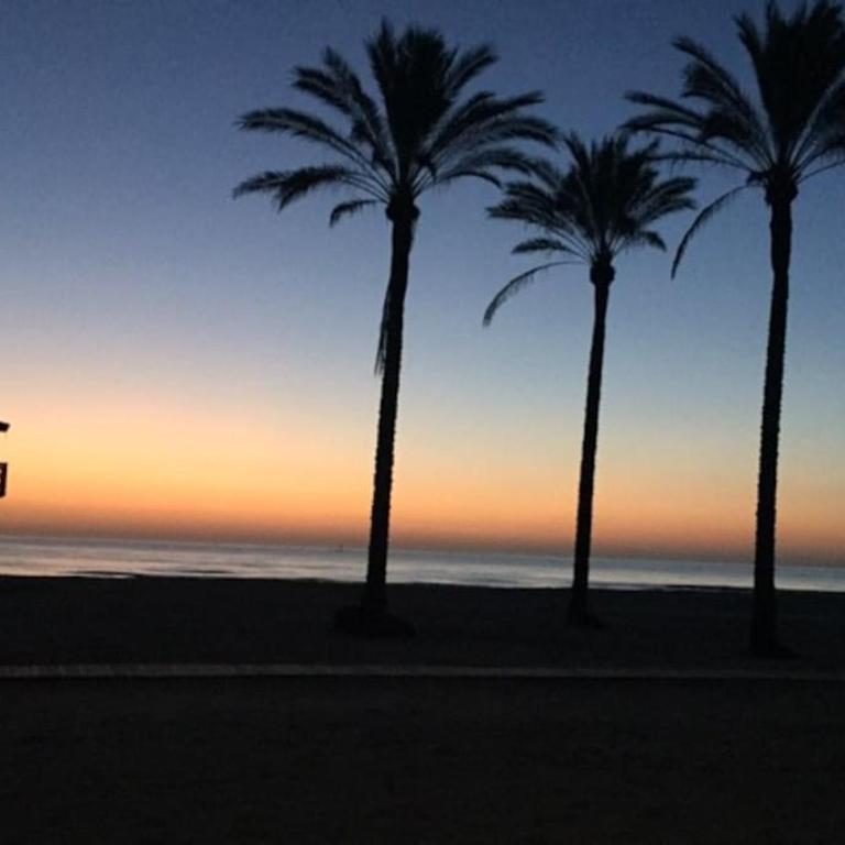 Piso a 3 minutos de la playa!! 6 personas - Three-Bedroom Apartment - 33