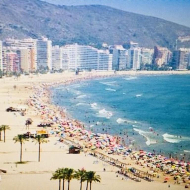 Piso a 3 minutos de la playa!! 6 personas - Three-Bedroom Apartment - 4