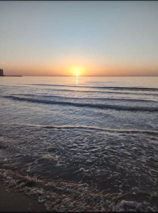 Piso a 3 minutos de la playa!! 6 personas - Three-Bedroom Apartment - 28