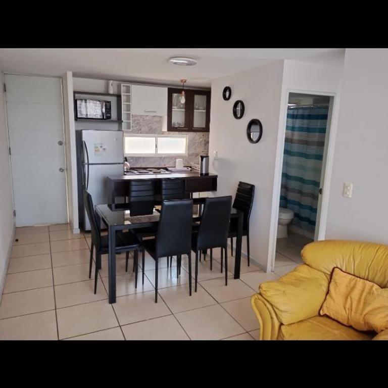 cerca de Enjoy a pasos de la playa - Three-Bedroom Apartment - 3