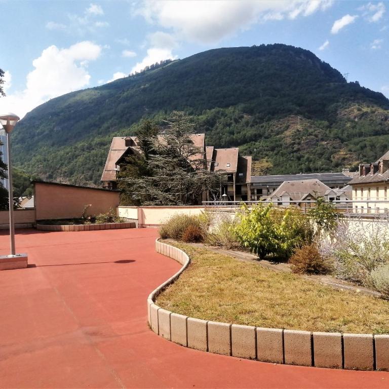 Charmant T2, hypercentre, calme, terrasse, parking - Appartement avec Vue sur la Montagne - 29