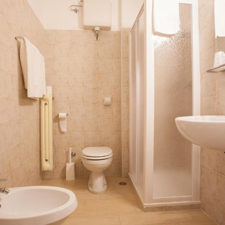 Hotel Vezzano - Camera Matrimoniale/Doppia con Letti Singoli - 5