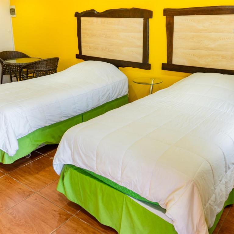 Complejo Deportivo y Hotelero Flor del Llano - Habitación Doble - 2 camas - 4