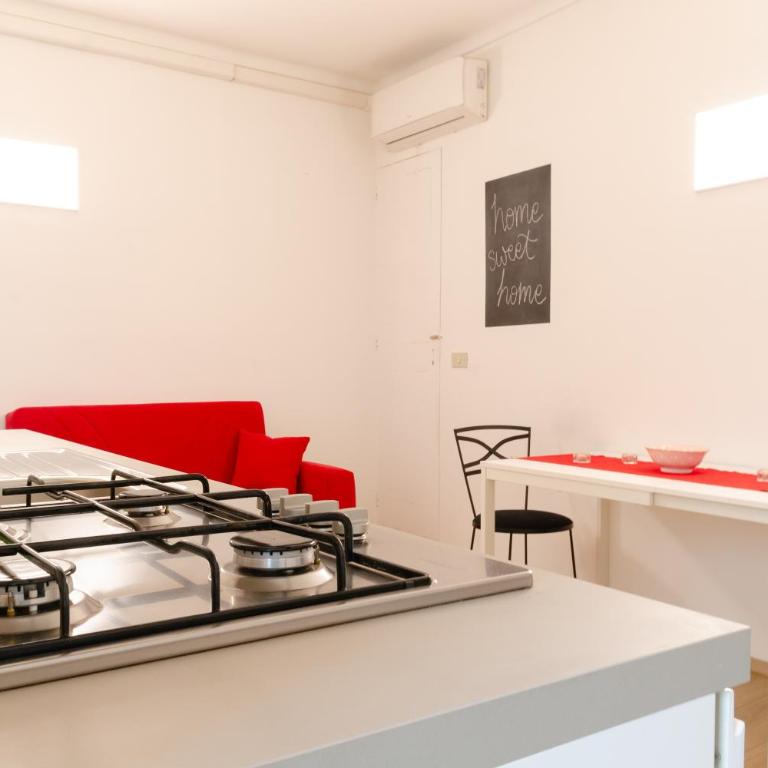 La Mignon by HAPPYHOSTORINO - One-Bedroom Apartment - 2