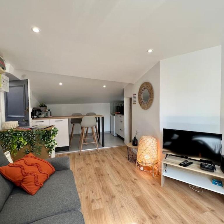 F2 *La Treille* Centre Historique Clermont FD 3p - Appartamento con 1 Camera da Letto - 2