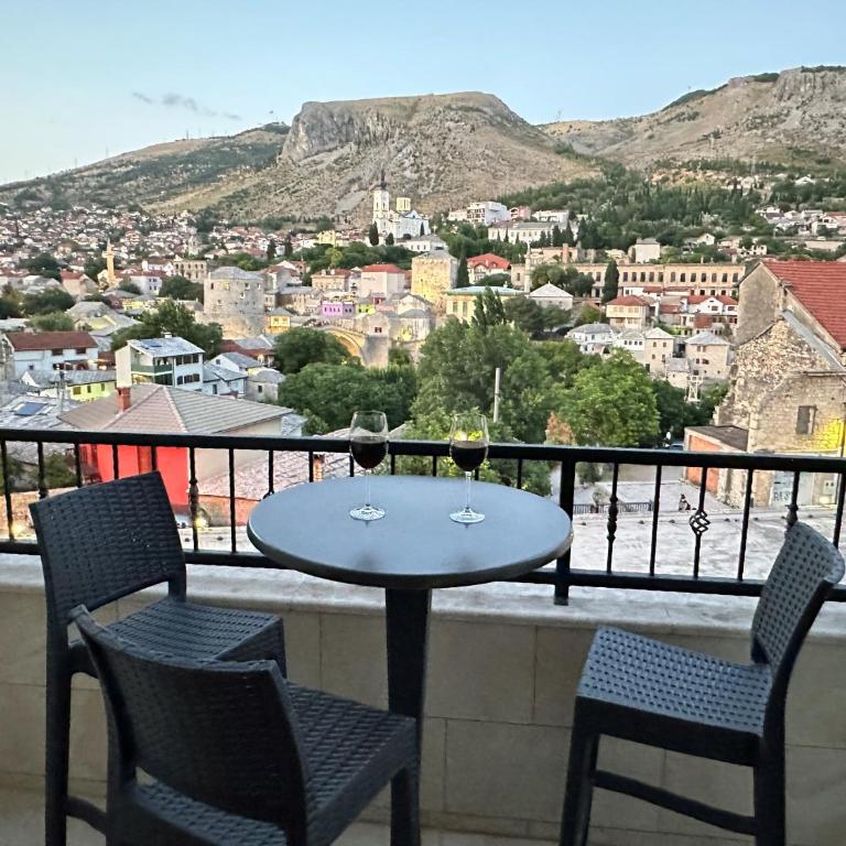 Captain's Luxury Apartments - Two-Bedroom Apartment - 15