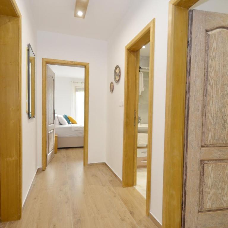 DC Apartment D - One-Bedroom Apartment - 9