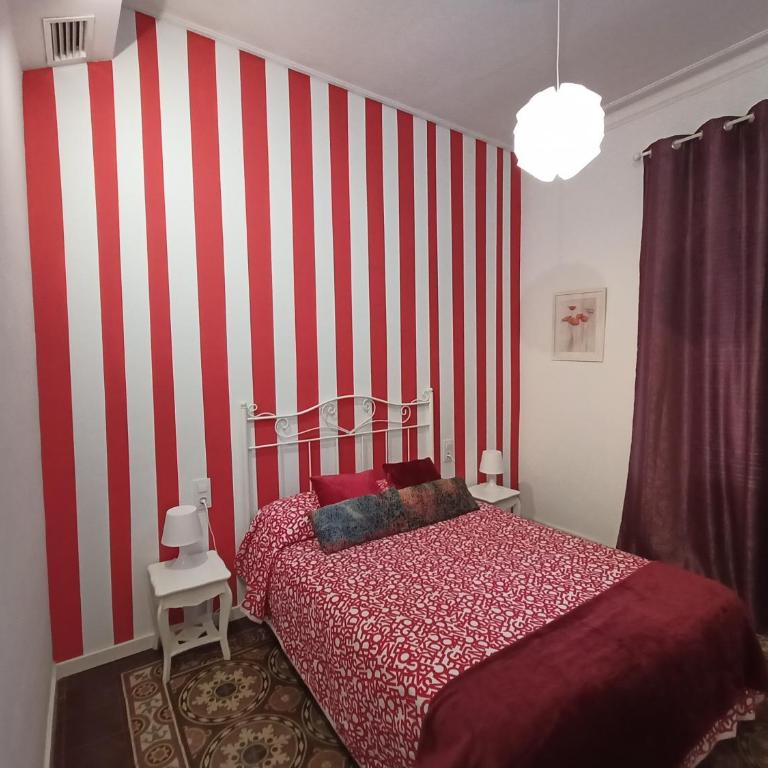 Fira Plaza España Apartment 3ʳᵈ Floor Balcony - Three-Bedroom Apartment - 14