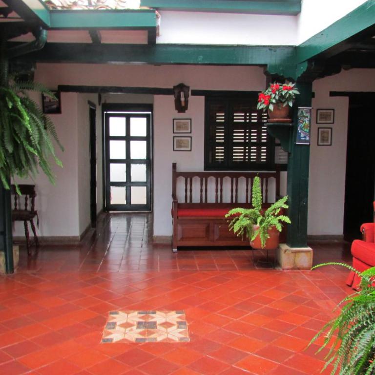 Casa La Carolina - Seven-Bedroom House - 29