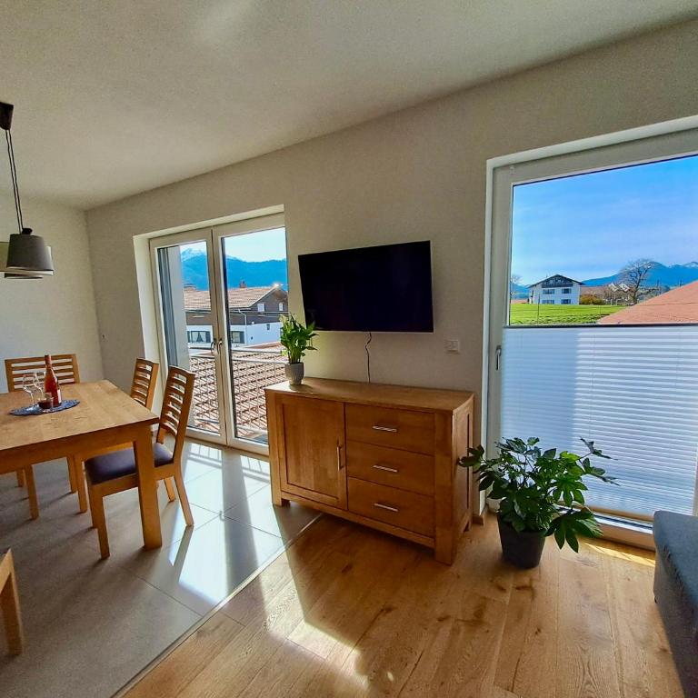 AllgäuBlick - Ferienwohnung mit Bergblick - Königscard - Apartment mit 3 Schlafzimmern - 2