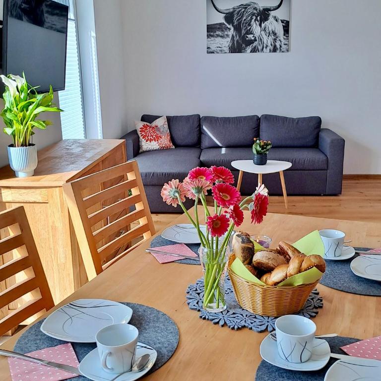AllgäuBlick - Ferienwohnung mit Bergblick - Königscard - Apartment mit 3 Schlafzimmern - 6