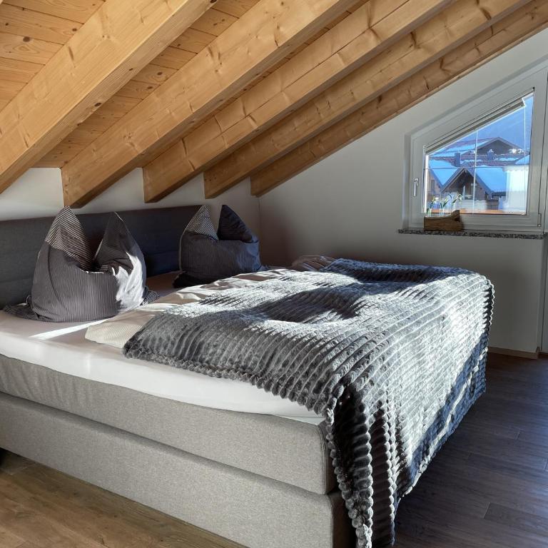Haus Alpgaustraße - Ferienhäuser Alpenglück - Haus mit 3 Schlafzimmern - 2