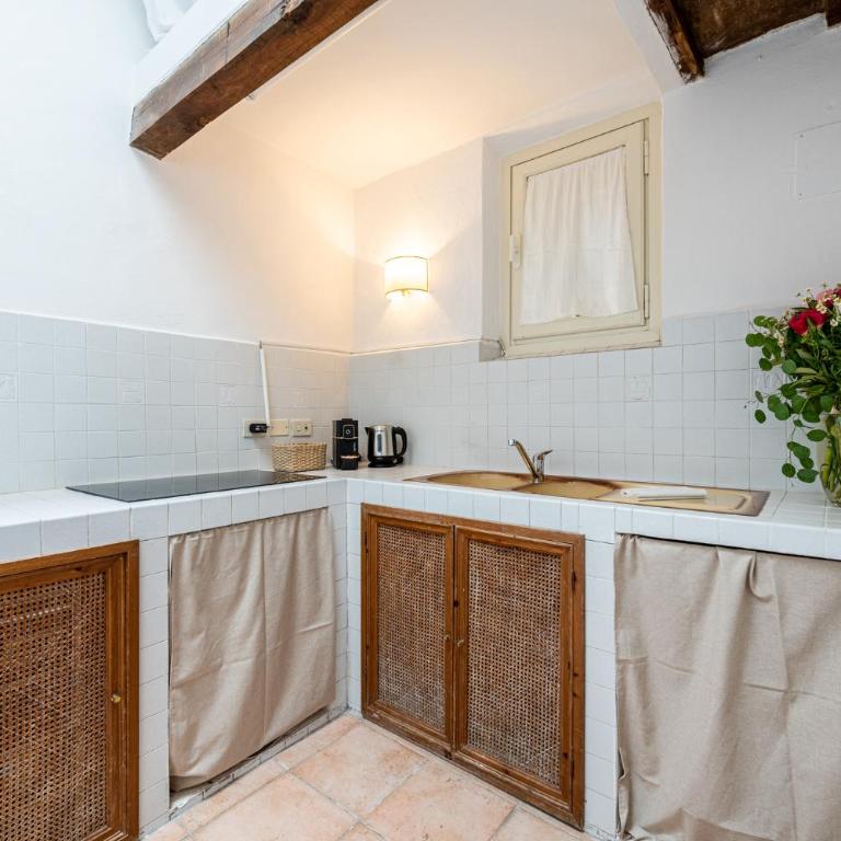 Cortile Santa Monaca - Appartamento con 1 Camera da Letto - 9