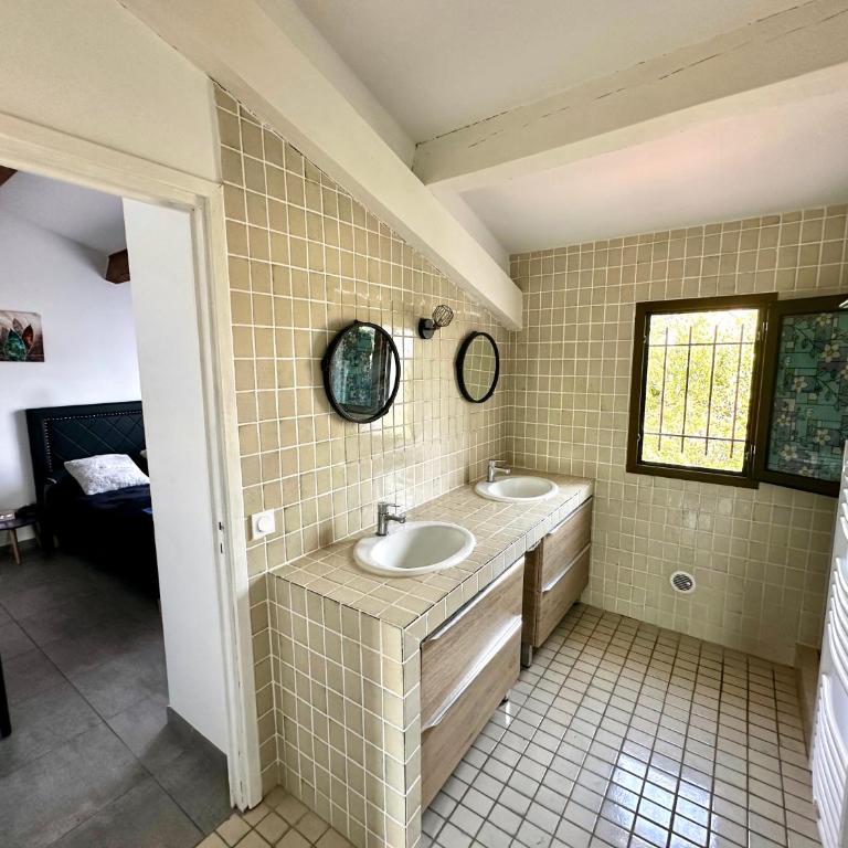 VILLA ENTIÈRE PORT et PLAGE BANDOL - Villa - Vue sur Jardin - 12