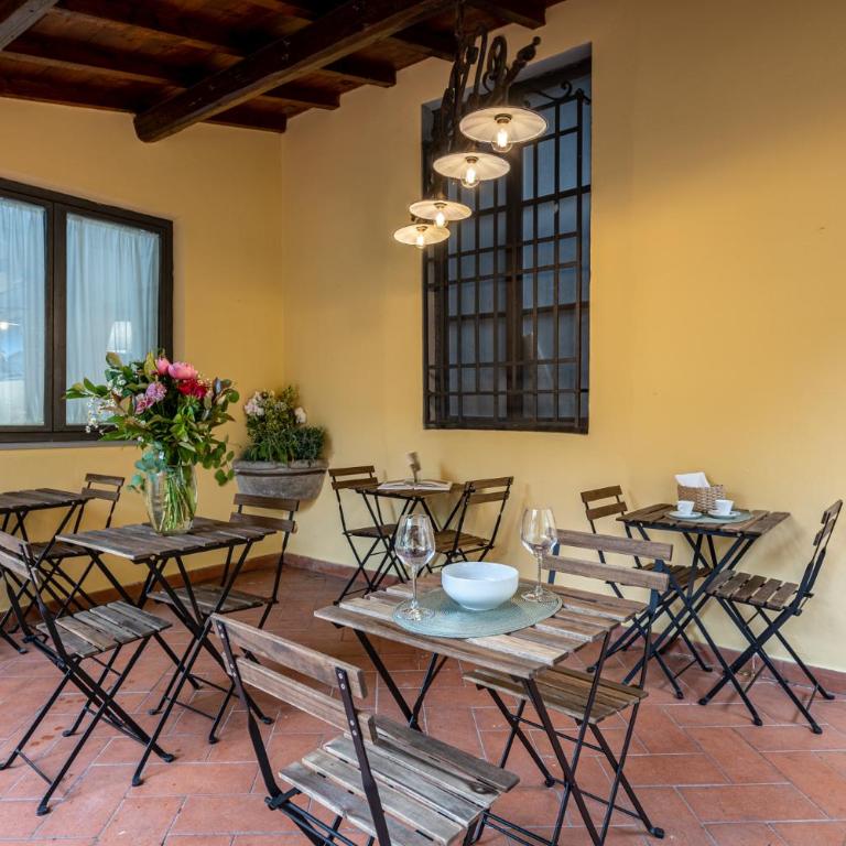 Cortile Santa Monaca - Appartamento con 1 Camera da Letto - 2