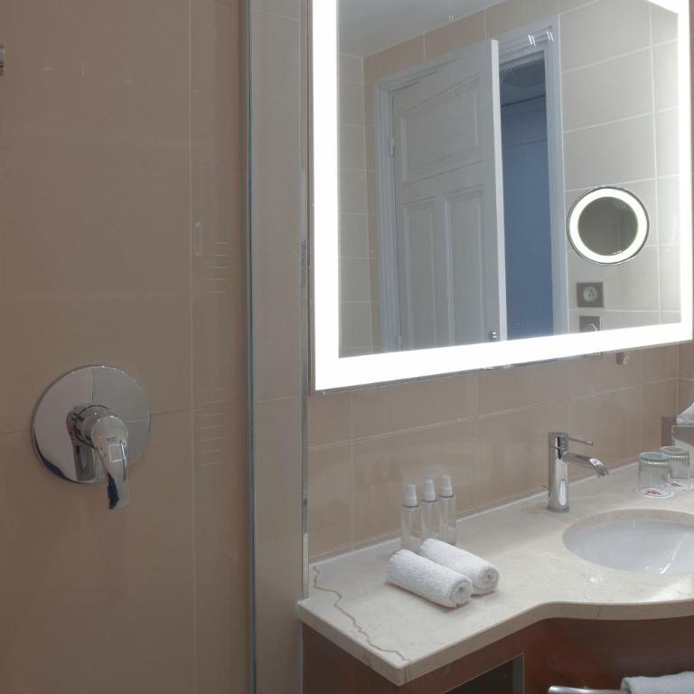 Paris Marriott Opera Ambassador Hotel - Chambre Lits Jumeaux Deluxe - 7