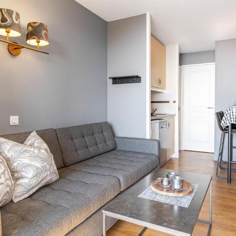 Amazing Apartment In Cannes With House Sea View - Appartement 1 Chambre - 4
