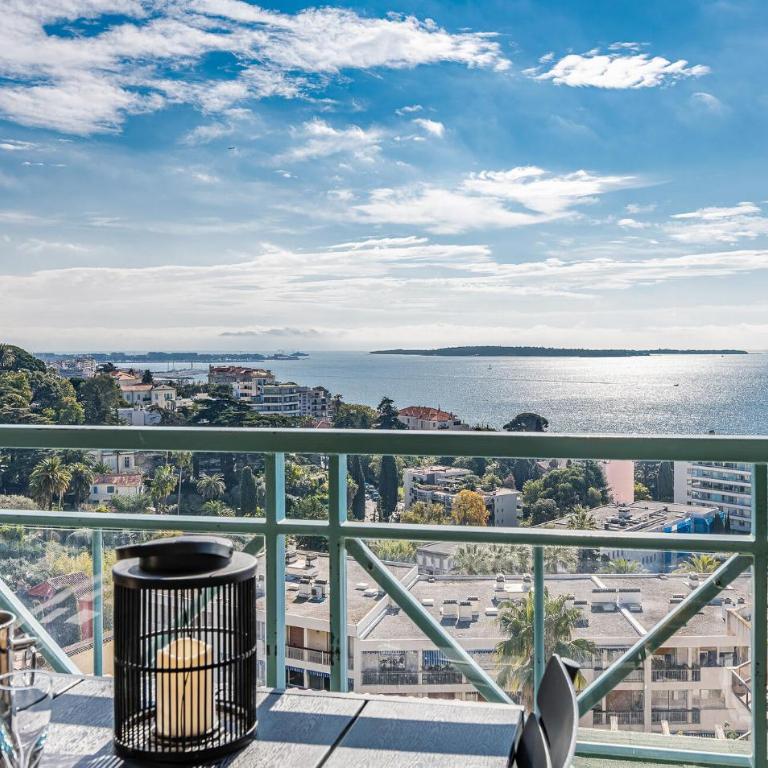 Amazing Apartment In Cannes With House Sea View - Appartement 1 Chambre - 7