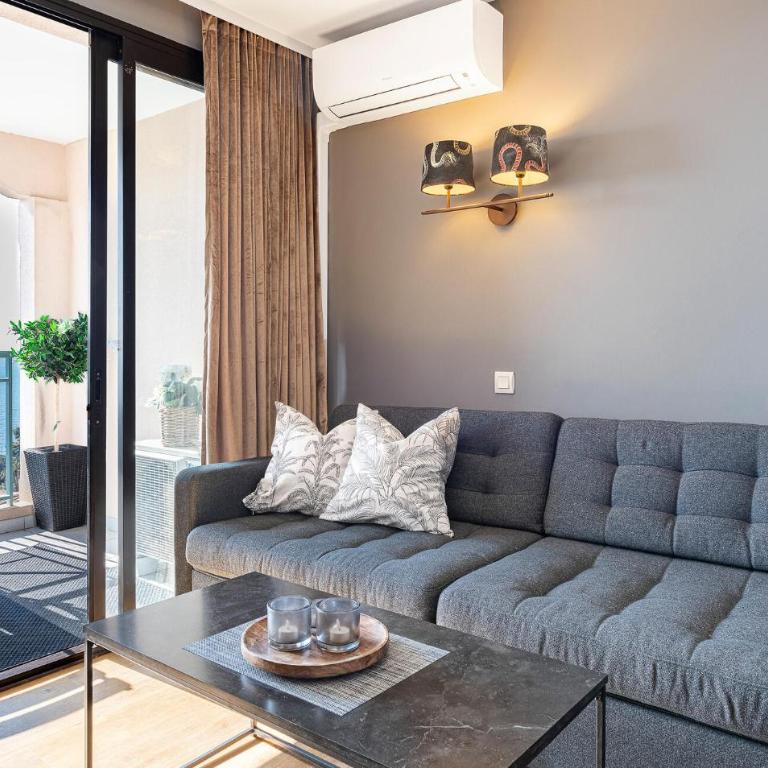 Amazing Apartment In Cannes With House Sea View - Appartement 1 Chambre - 3