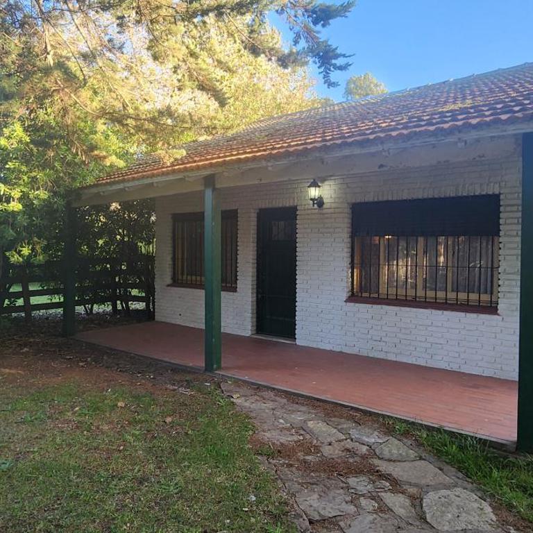 Casa rustica en Mar Chiquita - Casa Unifamiliar de 3 dormitorios - 1