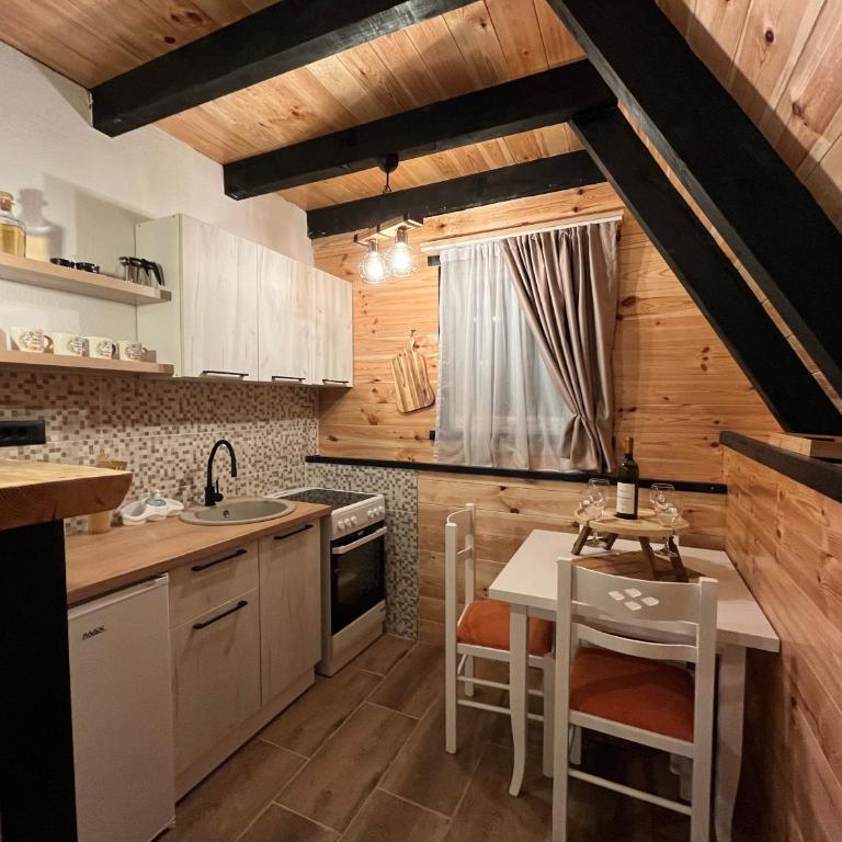 Durmitorska zora - Two-Bedroom House - 28