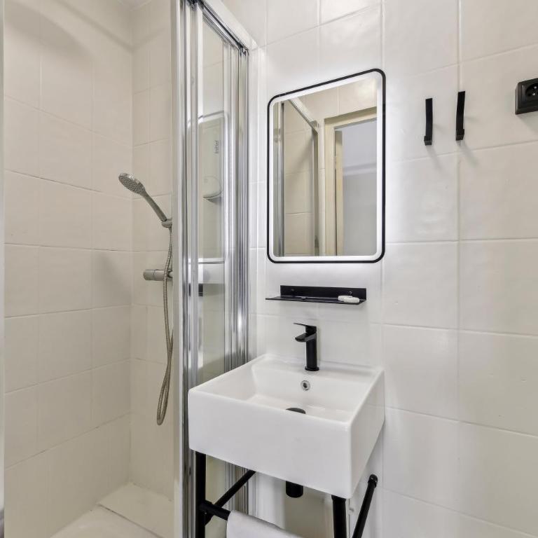Hotel Margot - Petite Chambre Double - 7