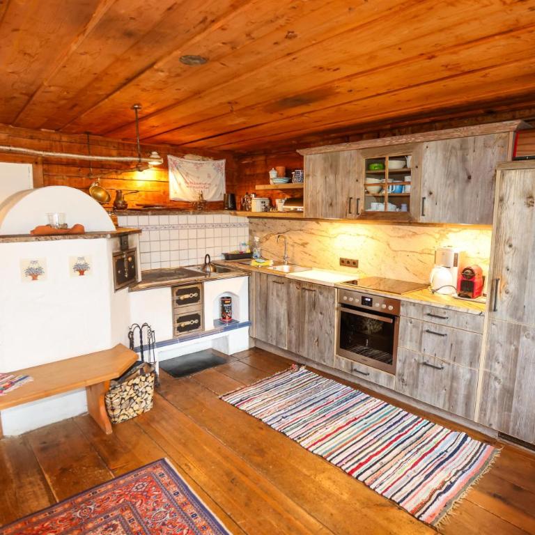 Die weisse Wand Almen - Chalet mit Dusche - 1