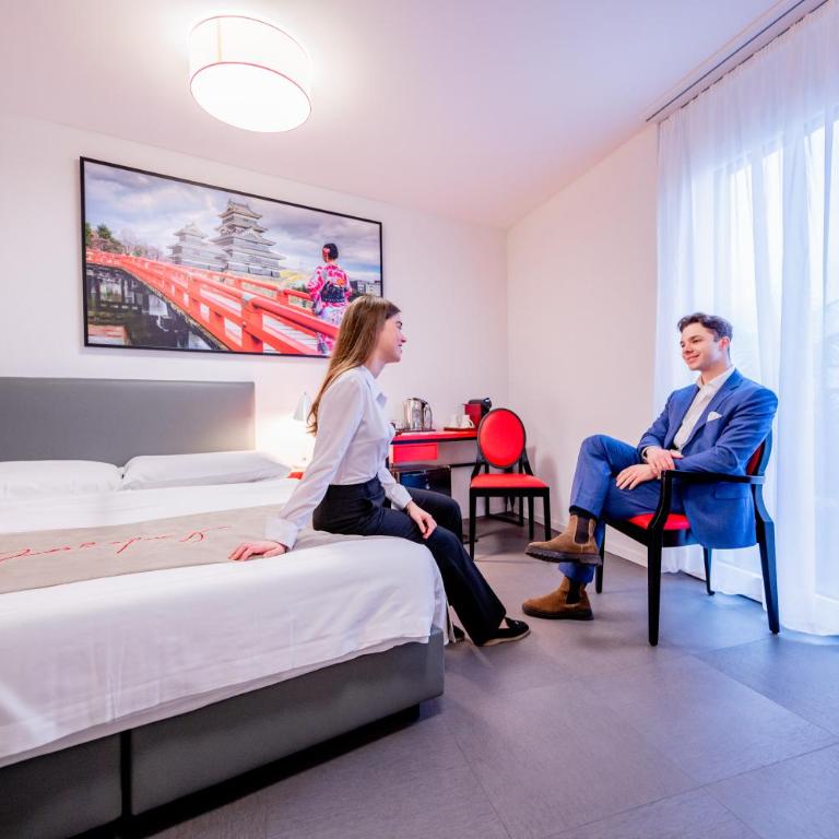 "The Freddie Mercury" Hotel - Deluxe Doppelzimmer mit Balkon - 3