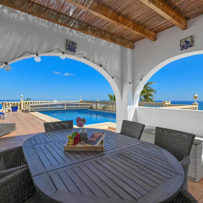Casa de Sueños by Aguilarent - Villa - 4