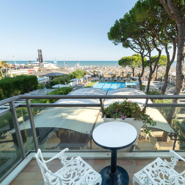 Hotel Excelsior - Junior Suite con Balcone e Vista Mare - 2