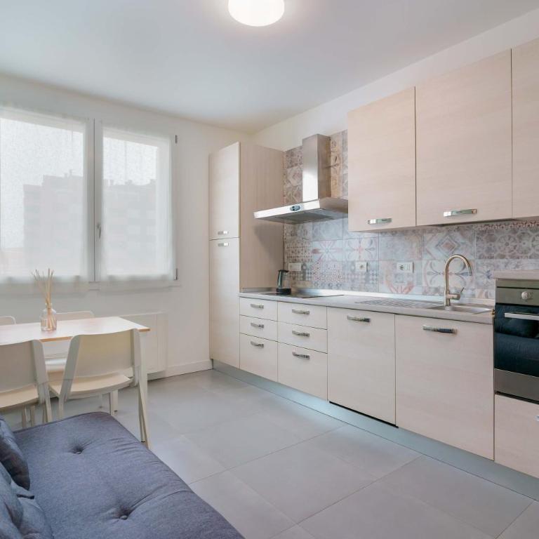 West Side Bologna Apartment by Lesdomus - Two-Bedroom Apartment - 21