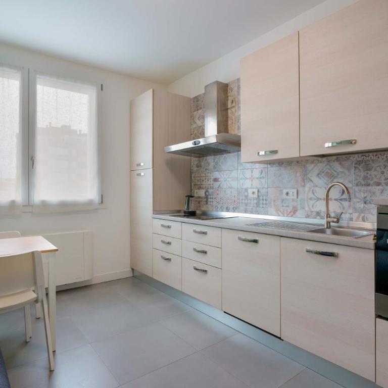 West Side Bologna Apartment by Lesdomus - Two-Bedroom Apartment - 25