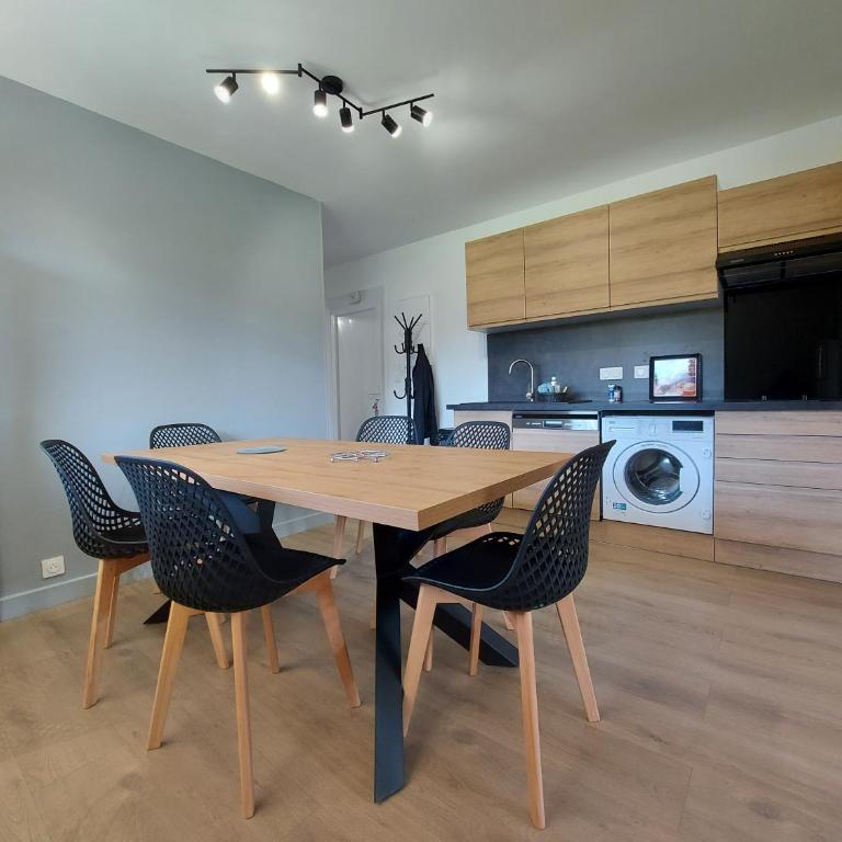Entre lac et montagne, côté calme, spacieux 3 pièces avec grand jardin - Appartement - 8