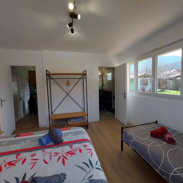 Entre lac et montagne, côté calme, spacieux 3 pièces avec grand jardin - Appartement - 14