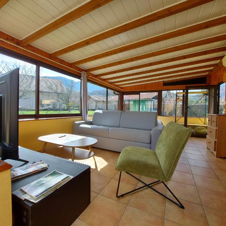 Entre lac et montagne, côté calme, spacieux 3 pièces avec grand jardin - Appartement - 2