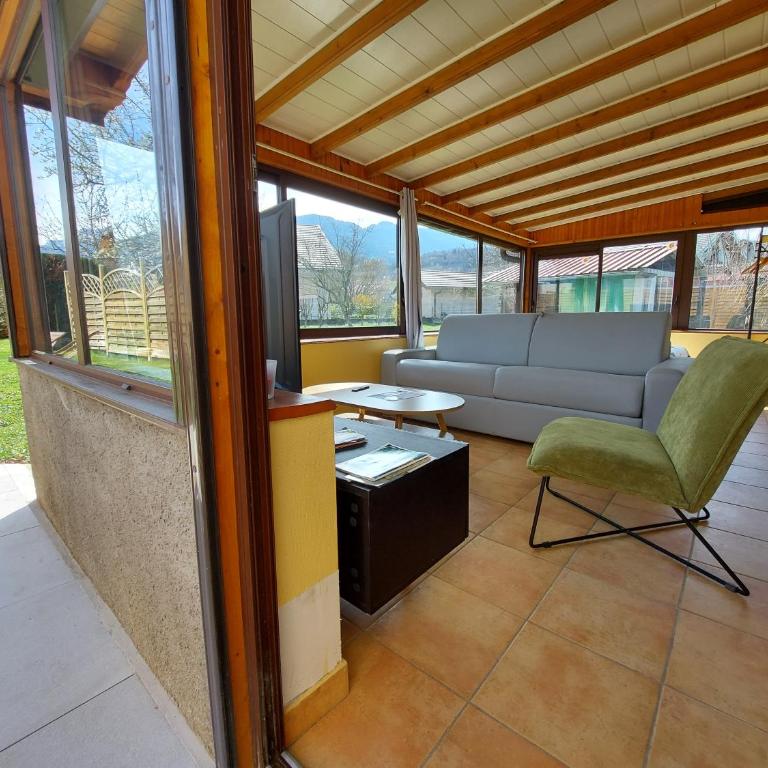 Entre lac et montagne, côté calme, spacieux 3 pièces avec grand jardin - Appartement - 25