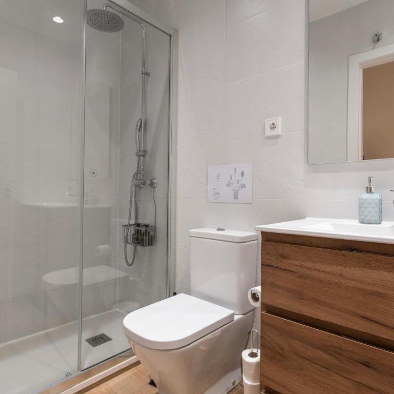 4 Bears Sharehome - Habitación Doble con balcón (3 adultos) - 4